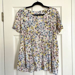 Floral Maternity & Nursing Tee Size M